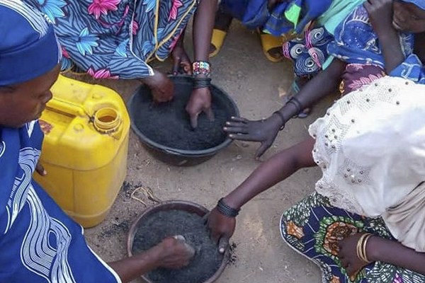 Cameroon’s Solar Mamas Light the Way